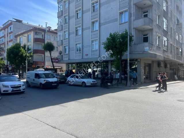 Merkez Ana Cadde Üzeri Düz Giriş 450m² Kiralık Ticari Dükkan