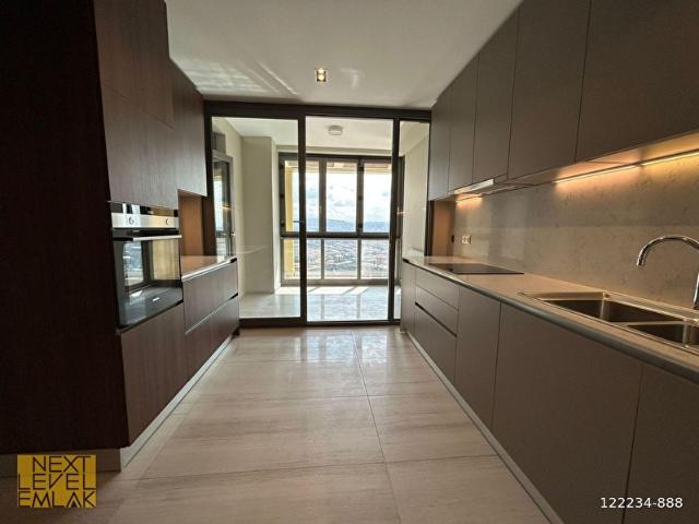MERKEZ ANKARA AİLE BLOKLARINDA ŞEHİR MANZARALI 5+1 KİRALIK DAİRE