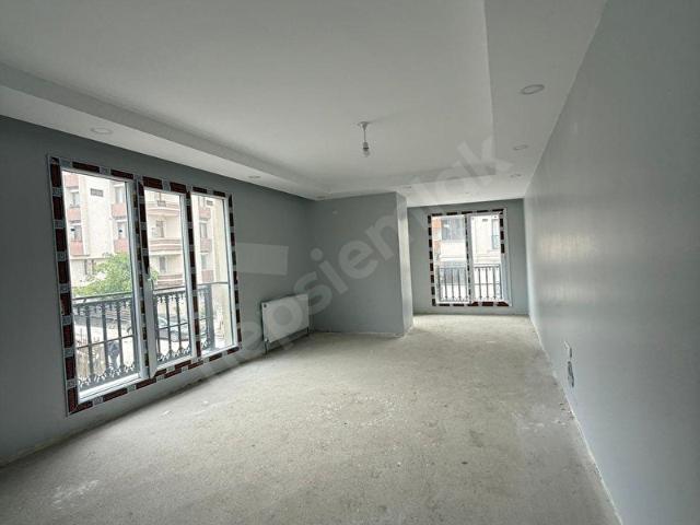 MERKEZ EMLAKTAN 2+1 ARA KAT KAPALI OTOPARKLI DAİRE