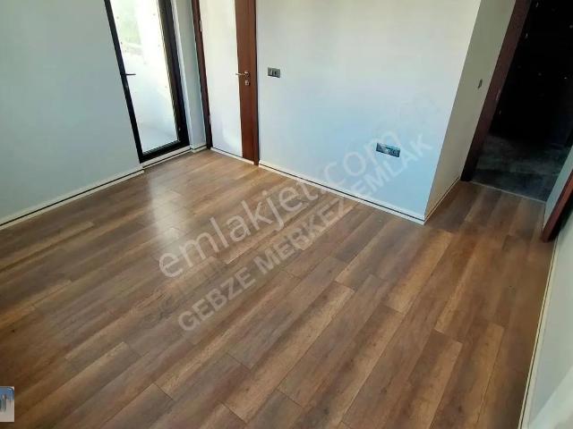 Merkez Emlâk Armağan'dan Lüx 3+1 125 3kat M2 Geniş Salon &mutfak