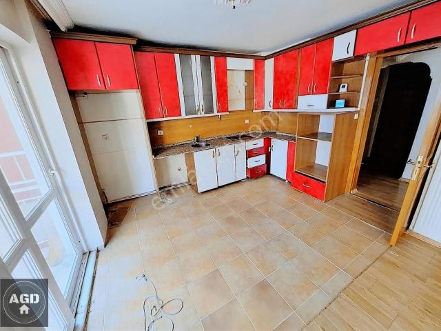 Merkez Efendi De 3+1 125m2 Kombi Ankastre 2 Balkonlu 2 Cepheli