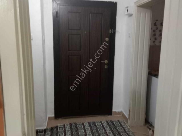 Merkez Karaman Valide Sultan Mahallesinde Yarı Bodrum 2+1 Satılık Daire