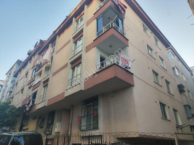 Merkez Mahallesi Millet Bahç.komşu 11 Yıllık Bina 2+1 Ara Kat Da