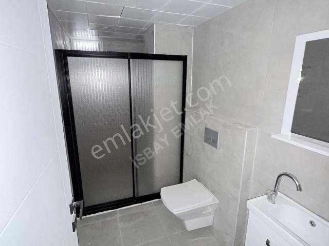 Merkezde Acil Satılık 1+1 Lüks Daire İsbay Emlak'ta