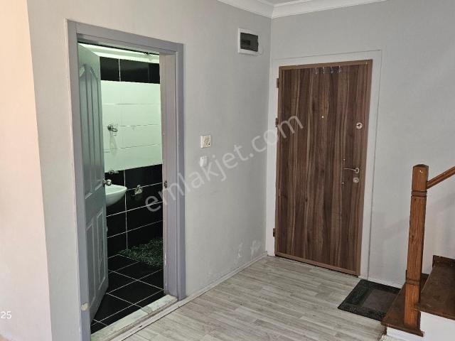 Merkezde Sahibinden Kiralık 1+1 Dubleks