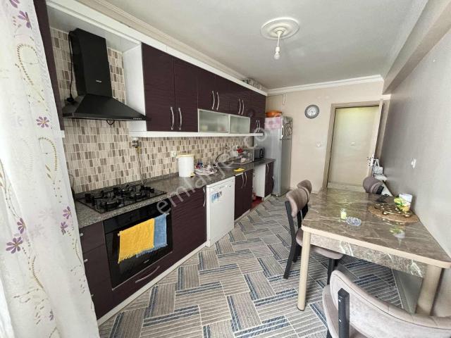 Merkezde Satılık 3+1 Daire 130 M2 Masrafsız Krediye Uygun