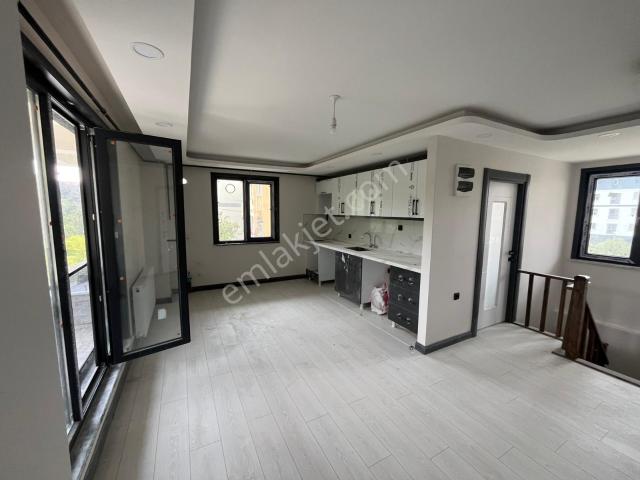 Merkeze Yakın Orman Manzaralı Sıfır 3+1 Aydınlık Satılık Daire!