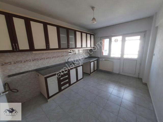Merkezefendinin En Nezih Bölgesi Selçukbey De Kiralık Daire