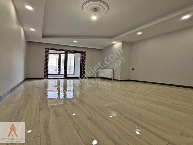 Merkezi Konum Balkonlu Sıfır Lüks İskanlı Acil Satılık 2+1 Daire