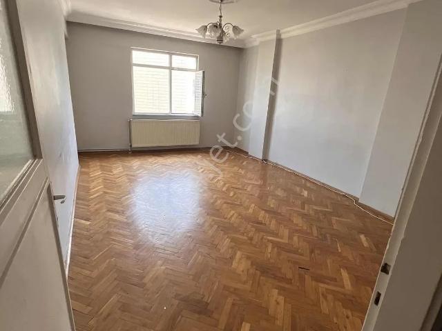 Merkezi Konum Da 2+1 Kiralık Daire Metro Metrobüs 8 Dk