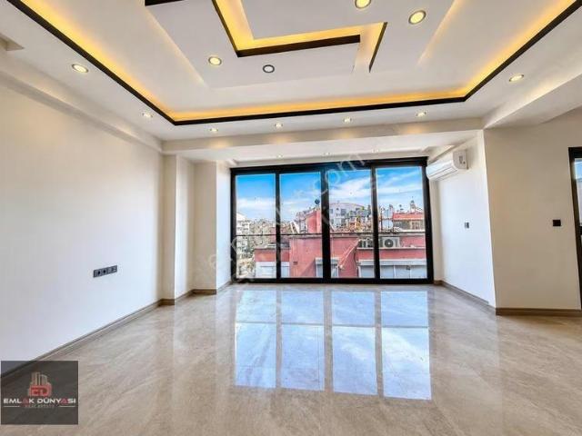 Merkezi Konumda 2+1 Ultralüks Sıfır İskanlı Arakat
