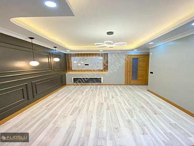 Merkezi Konumda Cam Seviyesi Yüksek 2+1 Acil Satılık Daire