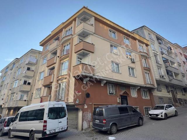 Merkezi Konumda Bahçe Kullanımlı 2+1 Satılık Daire