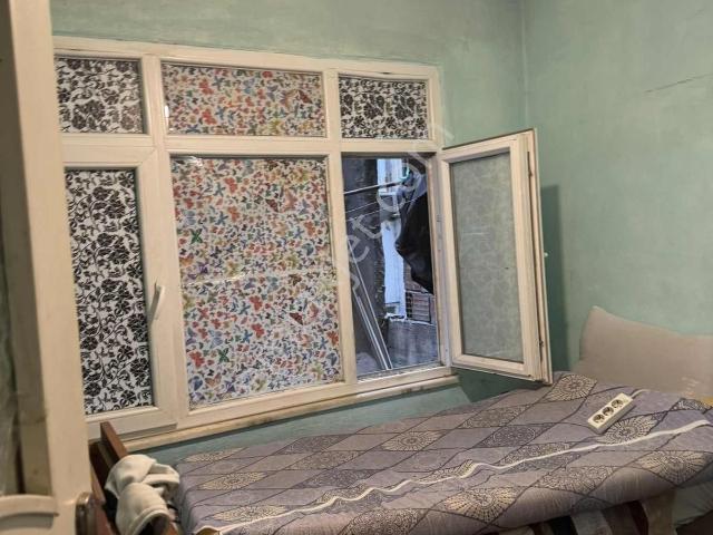 Merkezi Konumda Kiralık Giriş Katı 1 + 1 Daire