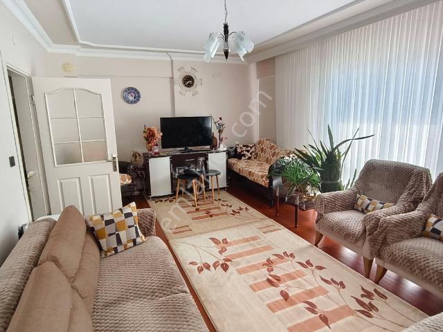 Merkezi Konumda İskanlı 3+1 126 M2 Sahibinden Satılık Daire