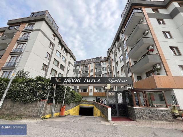 Merkezi Konumda Marmaraya Yakın Site İçinde 2+1 Bahçe Katı