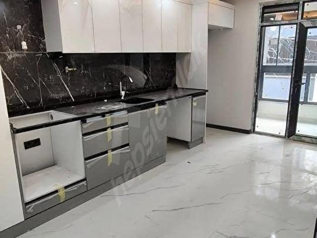 MERKEZİ KONUMDA METROBÜSE KOMŞU ŞIK TASARIMLI 2+1 FIRSAT DAİREMİZ