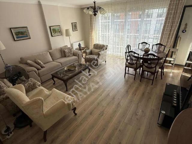 Merkezi Konumda Satılık Site İçi 3+1