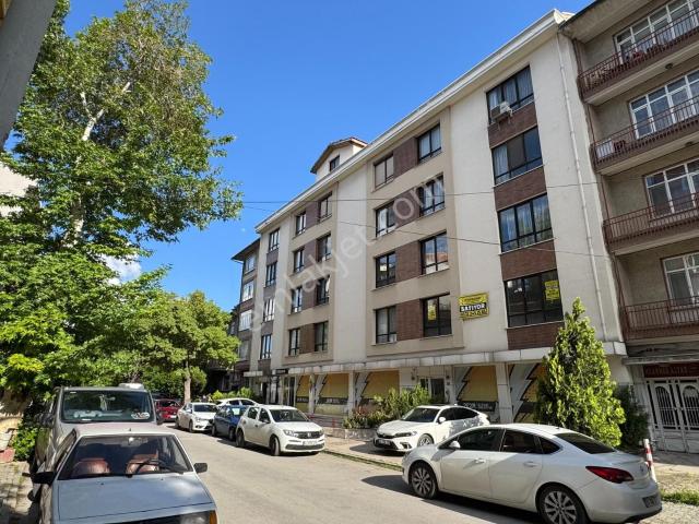 Merkezi Konumda, Taşınmaya Hazır, Geniş Ve Kullanışlı 2+1 Daire