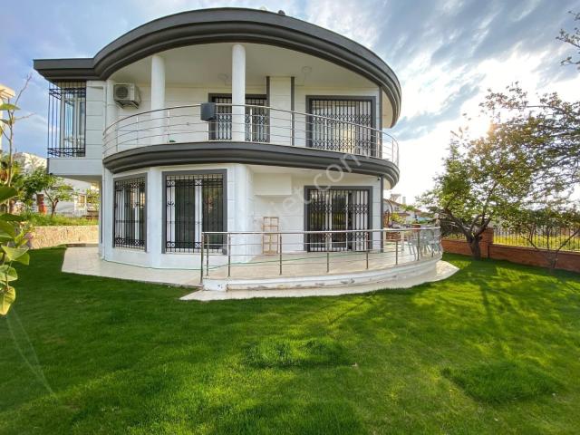 Merkezi Konumda Tek Müstakil Fırsat Villa açıklamayı Okuyunuz