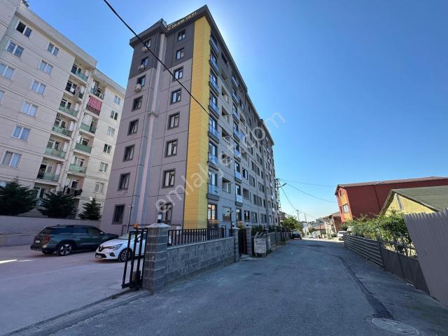 Merkezi Konumlu Geniş Ebv. Banyolu 3+1 Kiralık Daire