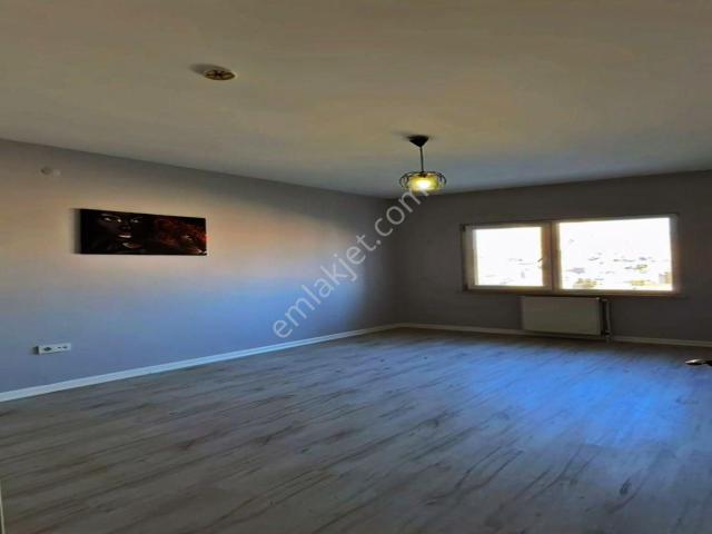 Merkezi Lokasyonda Site İçi 1+1 Yatırımlık Daire