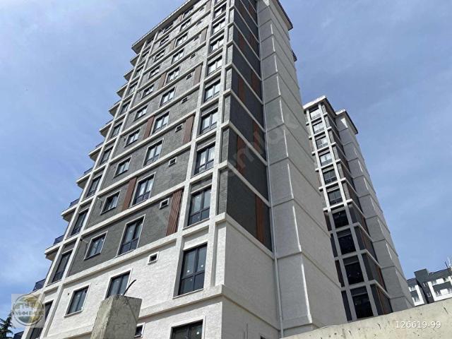 MERKEZİ LOKASYONDA,YENİ SİTEDE,BALKONLU,K.OTOPARKLI,KULLANIŞLI