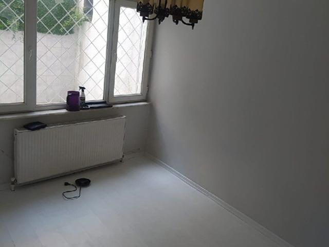 merkezi yerde 2+1.bahçe katı.kombili, bakımlı