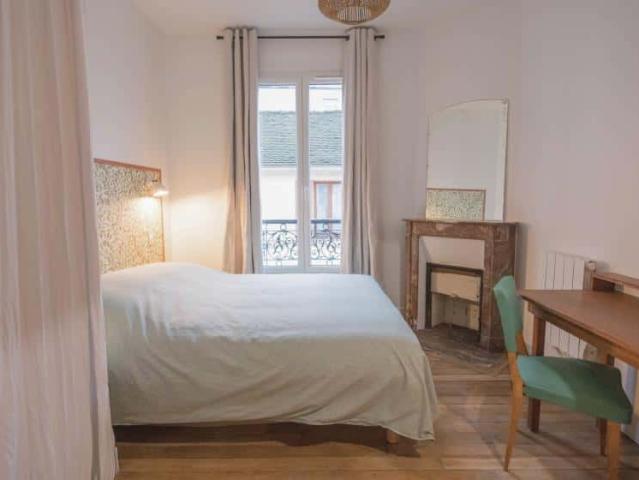 MERLIN logement 5 avec salle de bain et WC privatifs