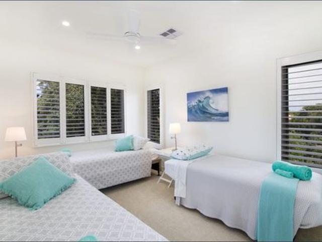 Mermaid Beach | Spacious Three Bedroom Townhouse Just Moments from the Beach