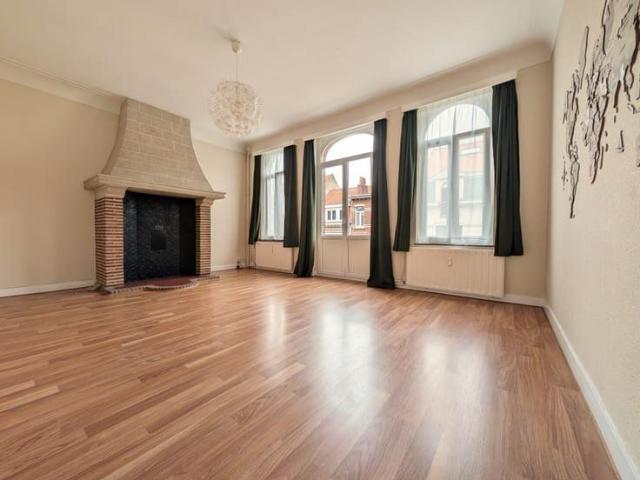 MERODE: Character apartment with magnificent terrace