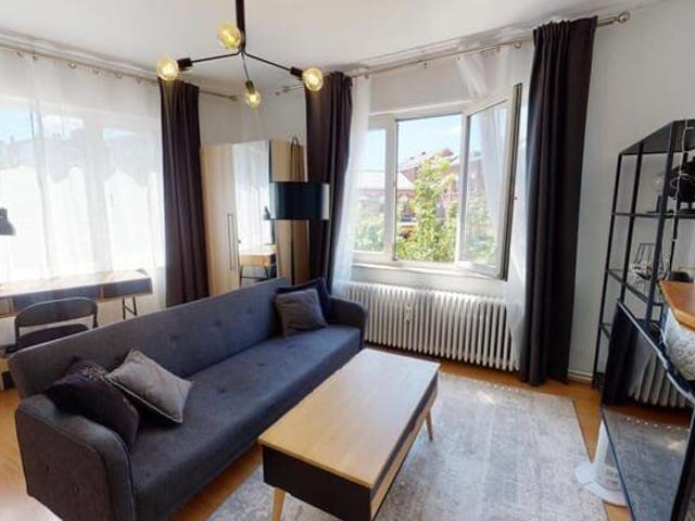 MERODE: SPACIEUX STUDIO NON MEUBLE +/ 43M2