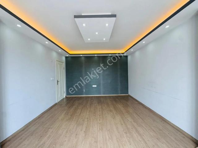 Merpa Emlak'tan Yıldırım Beyazıt Mah'de/ Kiralık Öncephe/ 2+1