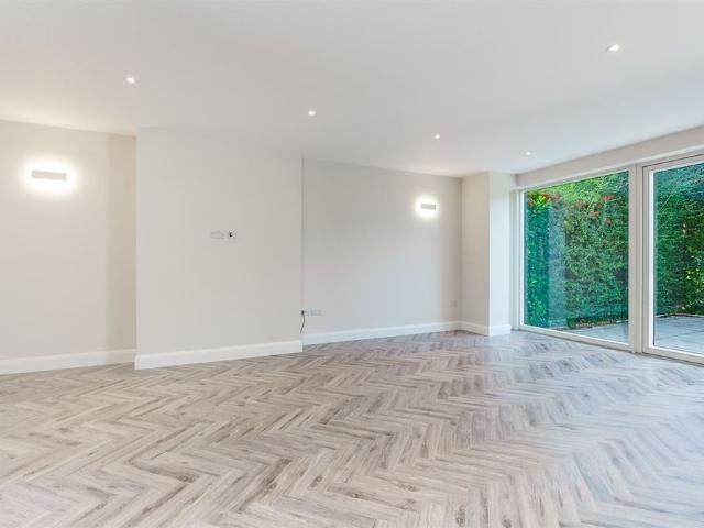 Merrion Village, Merrion, Dublin 4