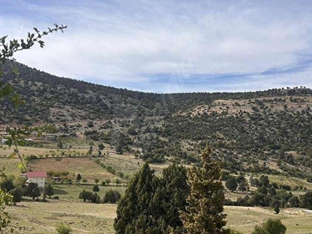 MERSİN MUT HACIAHMETLİ ZEYKER YAYLASINDA SATILIK 700 m ARAZİ