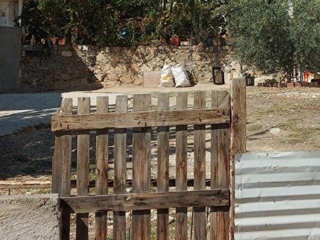 MERT EMLAKTAN MERSİN TOROSLAR ÇAVUŞLUDA ŞEHİR OTOGARINA YÜRÜME MESAFESİNDE ARAÇ TAKASLI SATILIK ARSA