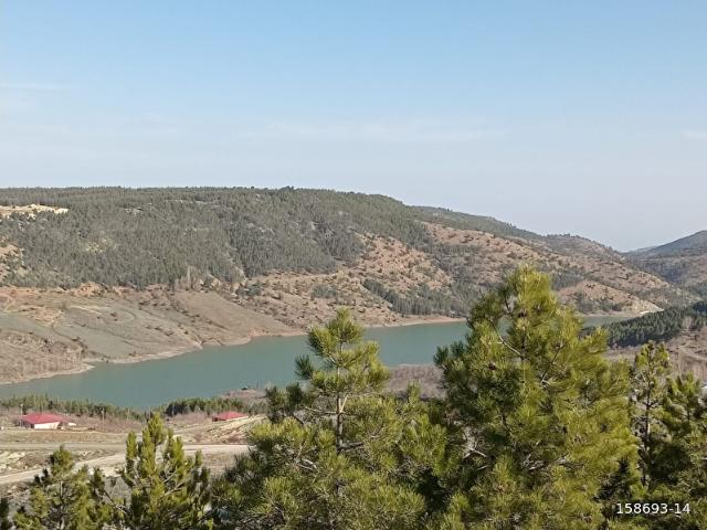 MERSİN ERDEMLİ SORGUN HACALANI KARAGIZ GÖLETİ MEVKİİNDE GÖLET MANZARALI 3411 M.KARE SATILIK TARLA