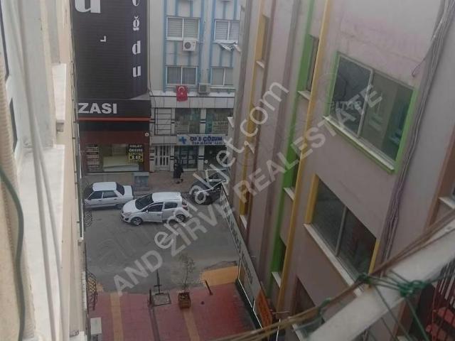 Mersin Akdeniz Mahmudiye Mah.'de Satılık Bağımsız Mutfak 2+1