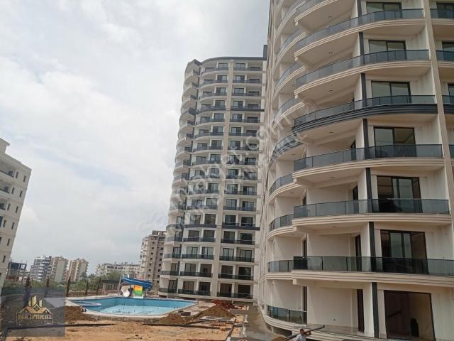 Mersin Ayaş'ta Deniz Yakını Havuzlu 1+1 Satılık Daire