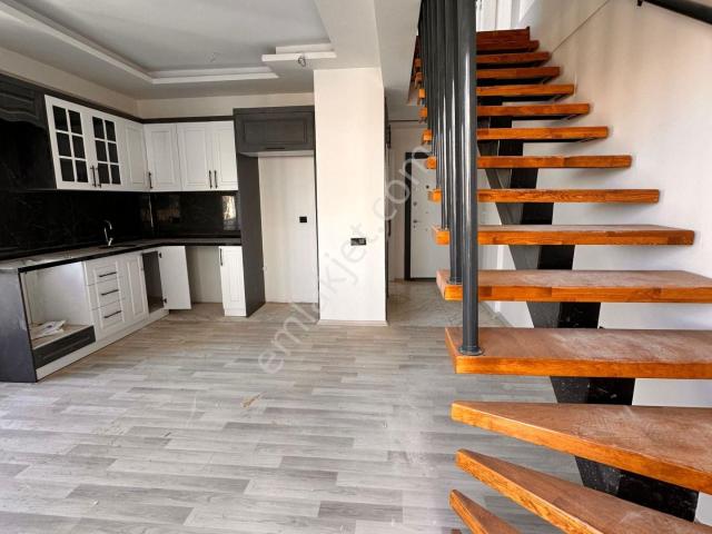 Mersin Erdemli Koyuncuda Site İçinde Satılık 2+1 Dubleks Lüks Daire