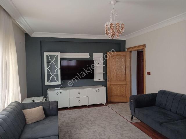 Mersin Erdemli Merkez Mahallesi Nova İş Merkezi Yanında Full Eşyalı Kiralık 3+1 Daire