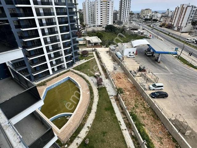Mersin Kızkalesinde Eşyasız Deniz Manzaralı Kiralık Daire