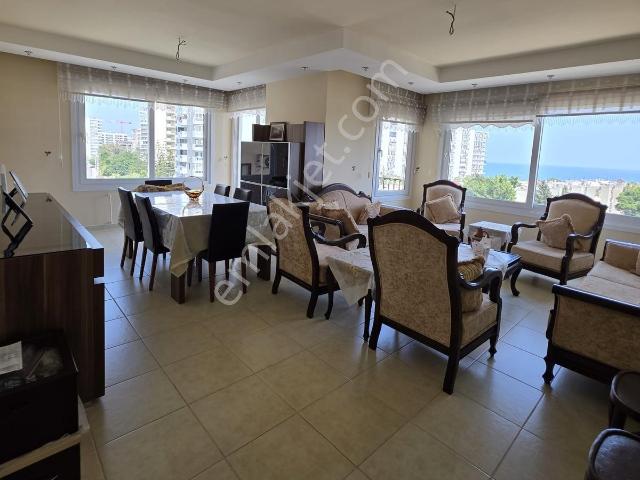 Mersin Mezitli Menderes Sahilde 4+1 Satılık Daire