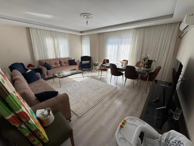Mersin Toroslar Sağlık Mah. 2+1 Genis Oturumlu Ebeveyn Banyolu Satılık Daire