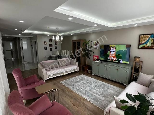 Mersin Yenişehir Çiftlikköy'de Kiralık 3+1 Deniz Manzaralı Daire