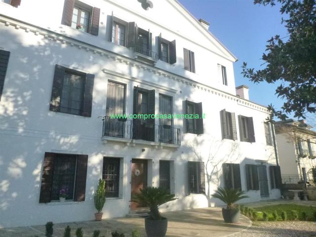 MESTRE VC. ROTONDA GARIBALDI SU VILLA VENETA