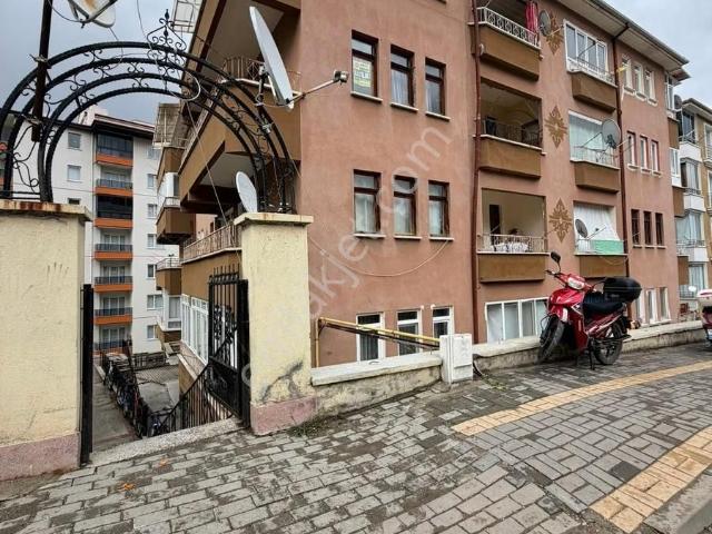 Mes Emlak'tan Aksu Mahallesinde 3+1 Doğalgazlı Kiralık Daire