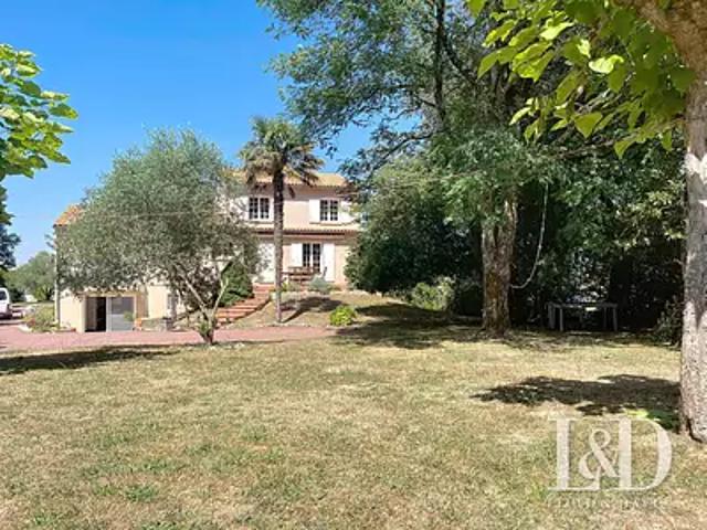 Meschers sur Gironde 17132 Achat / Vente maison 7 pièces t7 terrasse parking