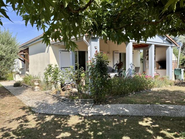 MESCHERS SUR GIRONDE MAISON