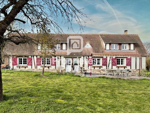 MESNILS SUR ITON LONGÈRE DE 160 m², PISCINE, DÉPENDANCES, CADRE BUCOLIQUE 310 000 HAI
